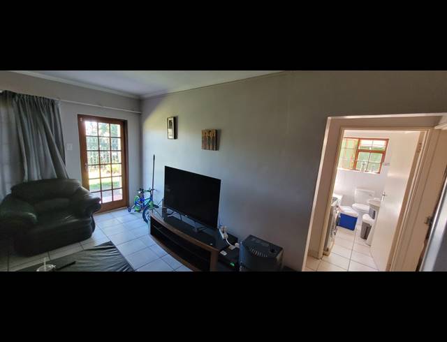 2 BEDROOM APARTMENT TO LET IN CLARENDON
